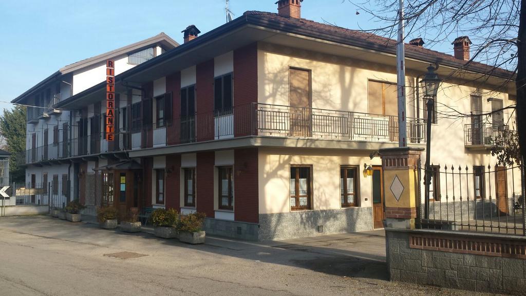 Ristorante Buasca Hotel Cuorgne Ngoại thất bức ảnh