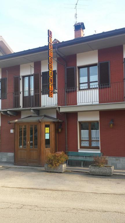 Ristorante Buasca Hotel Cuorgne Ngoại thất bức ảnh